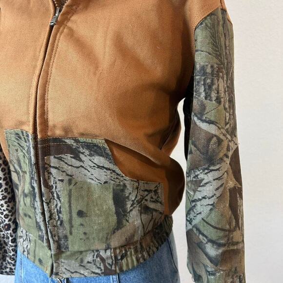 Tan quilted two tone green - Picture 3 of 7